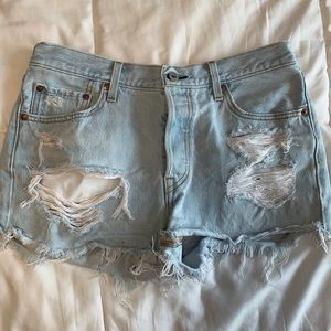 Levi’s 501 women’s sized 29 light blue